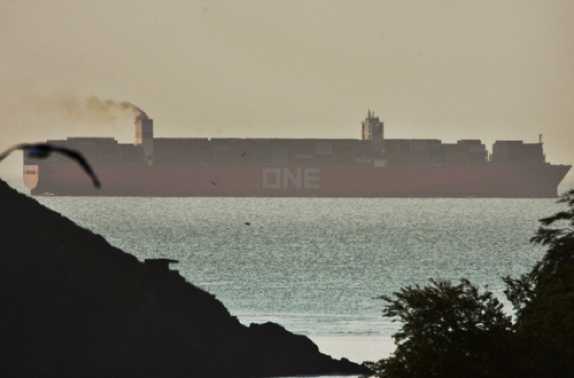 30 August 2023 - 07:32:25
Dang bird got in the way.
------------------
400m container ship One Triumph